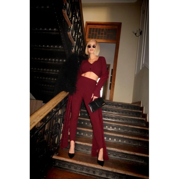 sally-set-wine-zestaw-burgundowy-legginsy-i-sweter.jpg