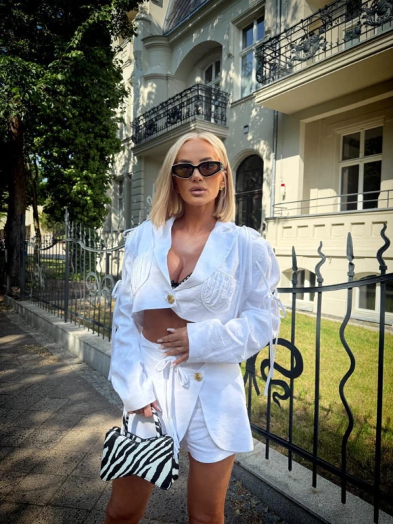 morina-blazer-ecru-marynarka-biala (1).jpg